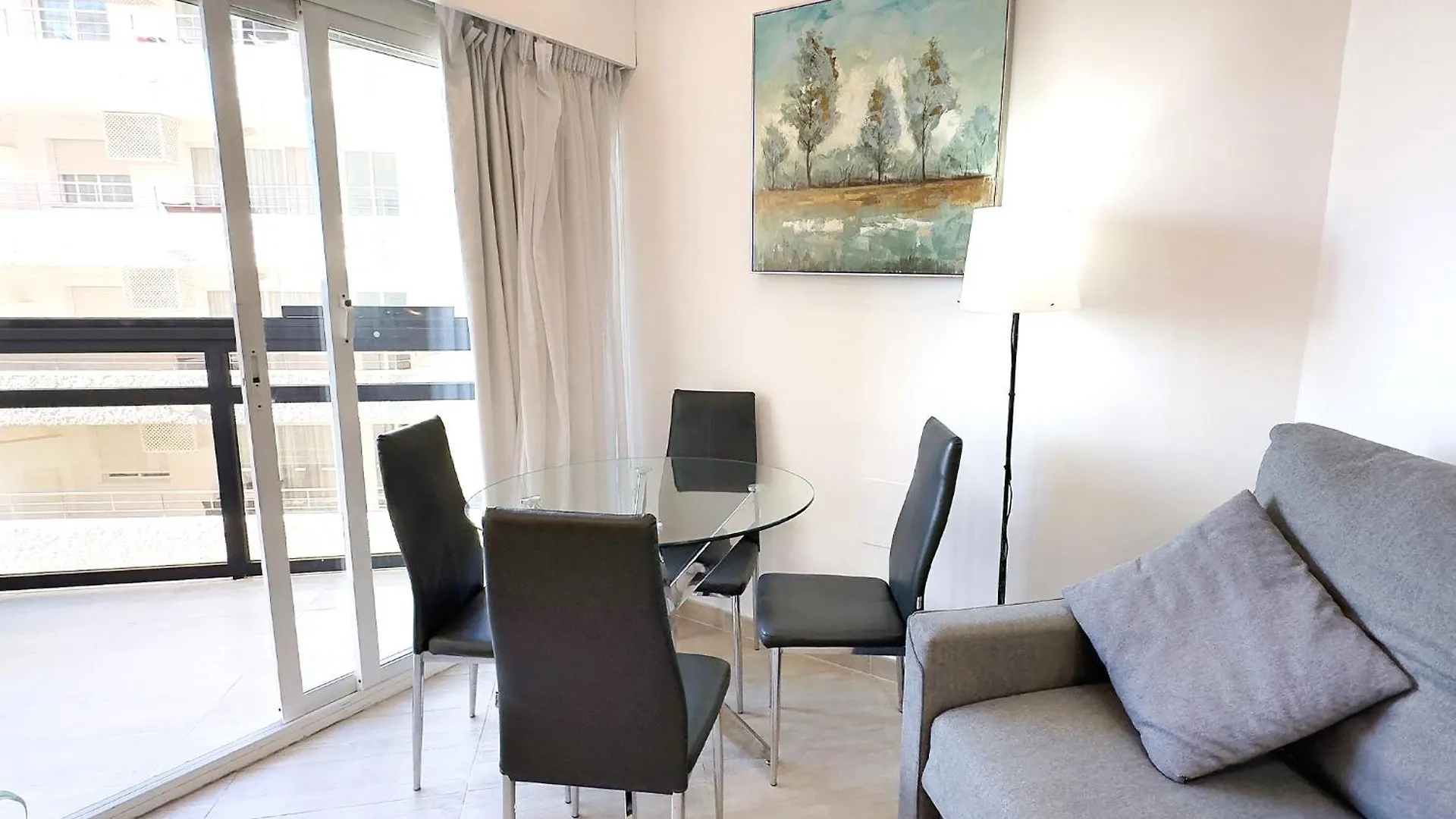 Skol 350. Great 2 Bedroom Apartment In Skol Marbella Ferienhaus