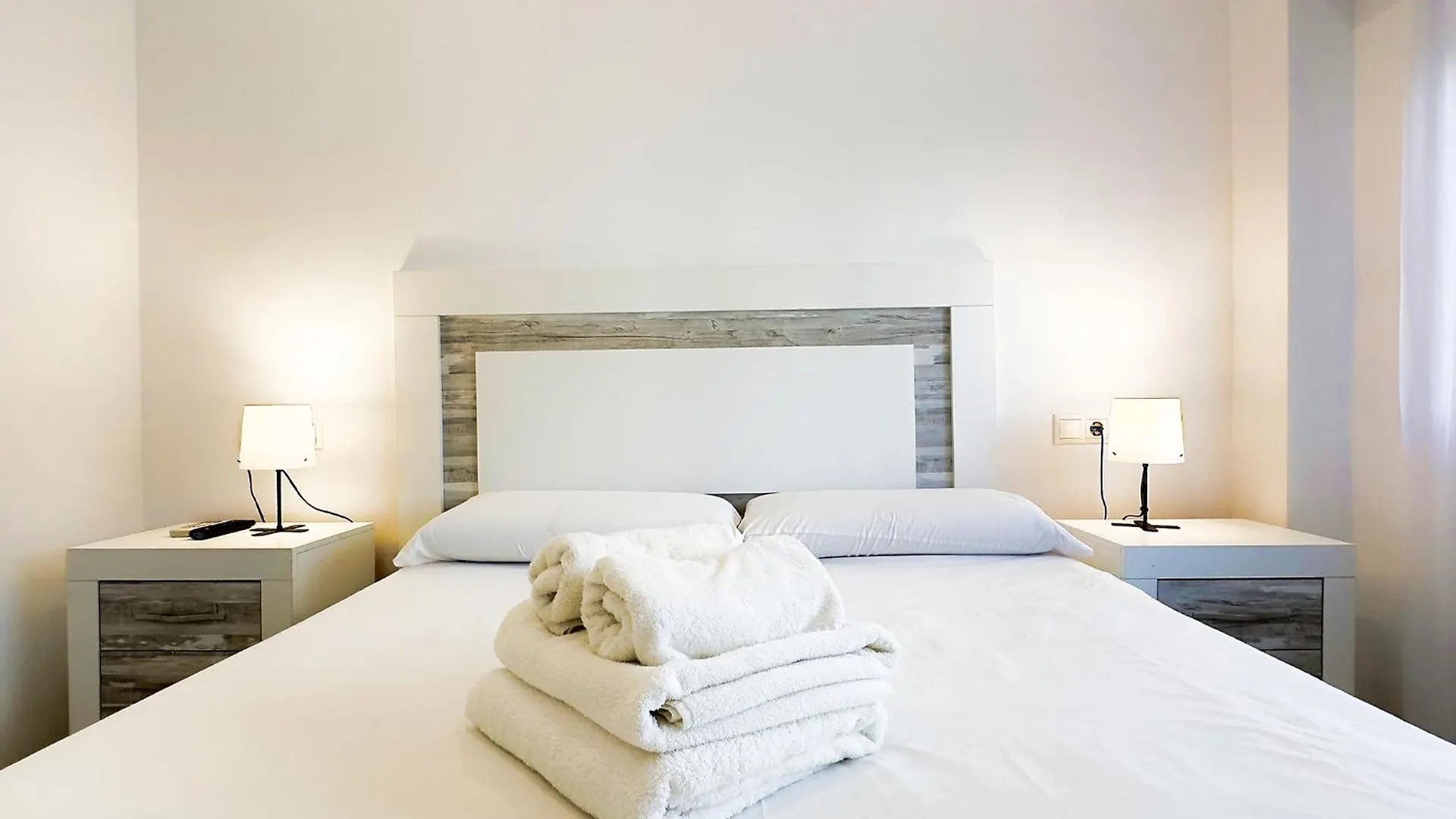 Skol 350. Great 2 Bedroom Apartment In Skol Marbella Spanien